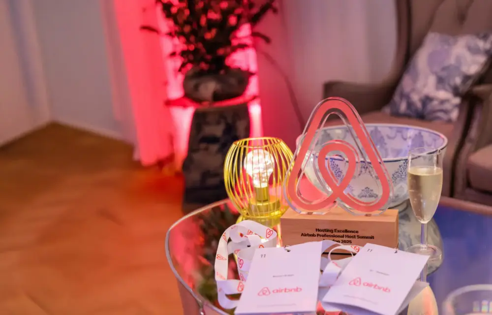 HolidayHost wins AirBNB hosting excellence award
